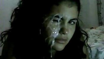 Garota tomando banho os melhores filmes pornos do mundo e andando nua para a câmera