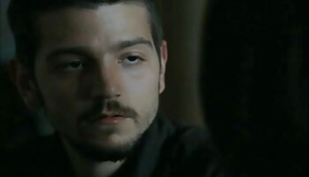 A vagabunda sexy Kimmy Grangers dá um telefonema para uma os melhores sites de filme pornô foda hardcore