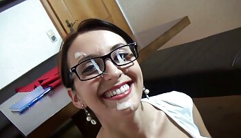 Whitney Westgate e seu amante foram melhores sites porno gratuito para um ambiente mais privado para passar as férias juntos. Ele a surpreendeu com um conjunto de lingerie que ela modelou para ele. As coisas esquentam e eles começam a fazer amor na cabana Whitney leva gozada no peito