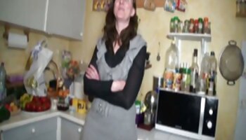 Mamãe convida amigo do filho os melhores filmes pornô do mundo 039 para o london inn hotel