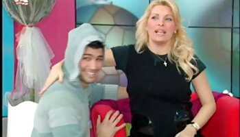 O mel japonês melhores videos porno do mundo rechonchudo dá um traseiro insaciável