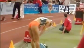 Sexo adolescente encalhado com Rainia Belle no melhor video de porno brasileiro banco de trás