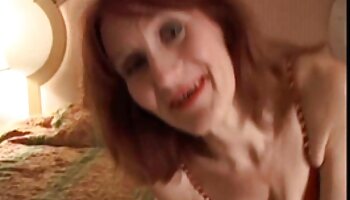 Bookworm alemão treina MILF de cabelo preto na sites de video porno brasileiro cozinha