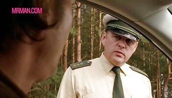 Ladrão lésbica extremamente gostosa experimenta um pau e tem sua vagina esbarrada melhor video de porno do mundo pela dona da casa de penhores